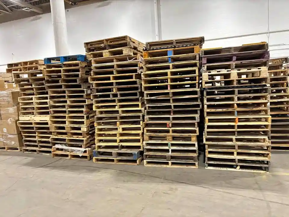 edmonton-standard-recycled-wooden-pallets-inventory